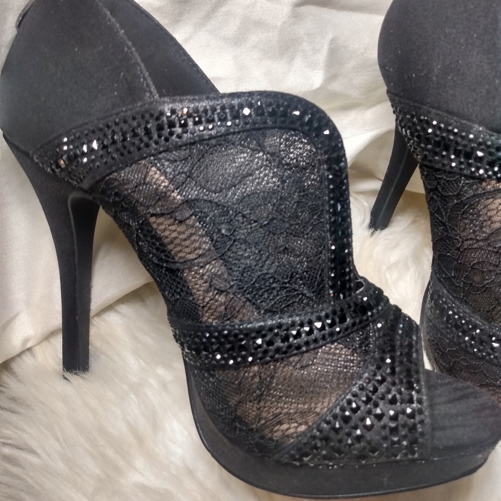 Heels - Picture 6 of 8
